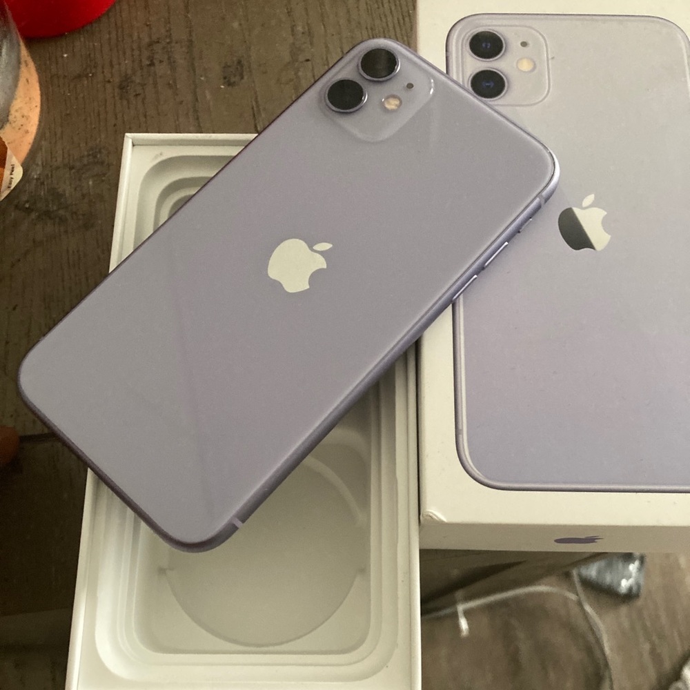iPhone 11 64 gigabytes color purple